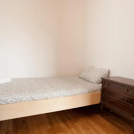 Guestready - Charming Simplicity Near Casa Mila Apartment
