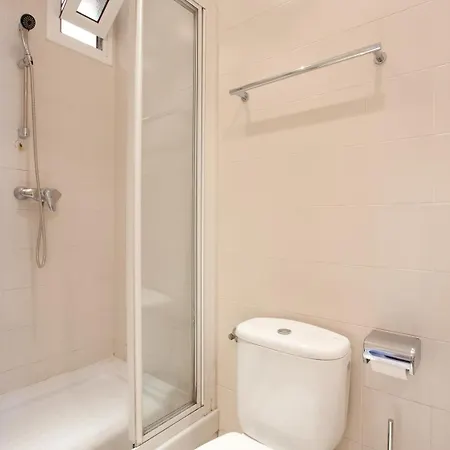 Guestready - Charming Simplicity Near Casa Mila Lägenhet